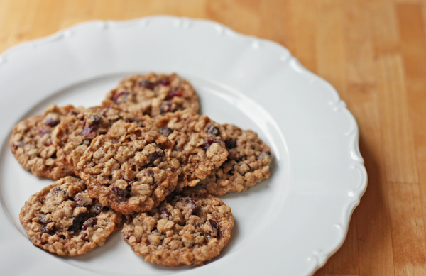 chewy cranberry oatmeal spice cookies | Sweet Anna's