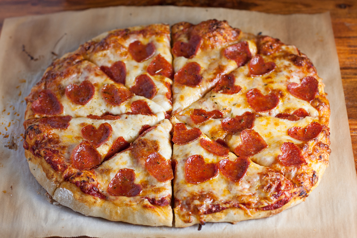 The Cutest Pepperoni Pizza & The Easiest Homemade Pizza Sauce